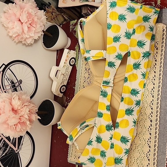 NWOT Plus Size Old Navy Swim Top - Picture 2 of 5